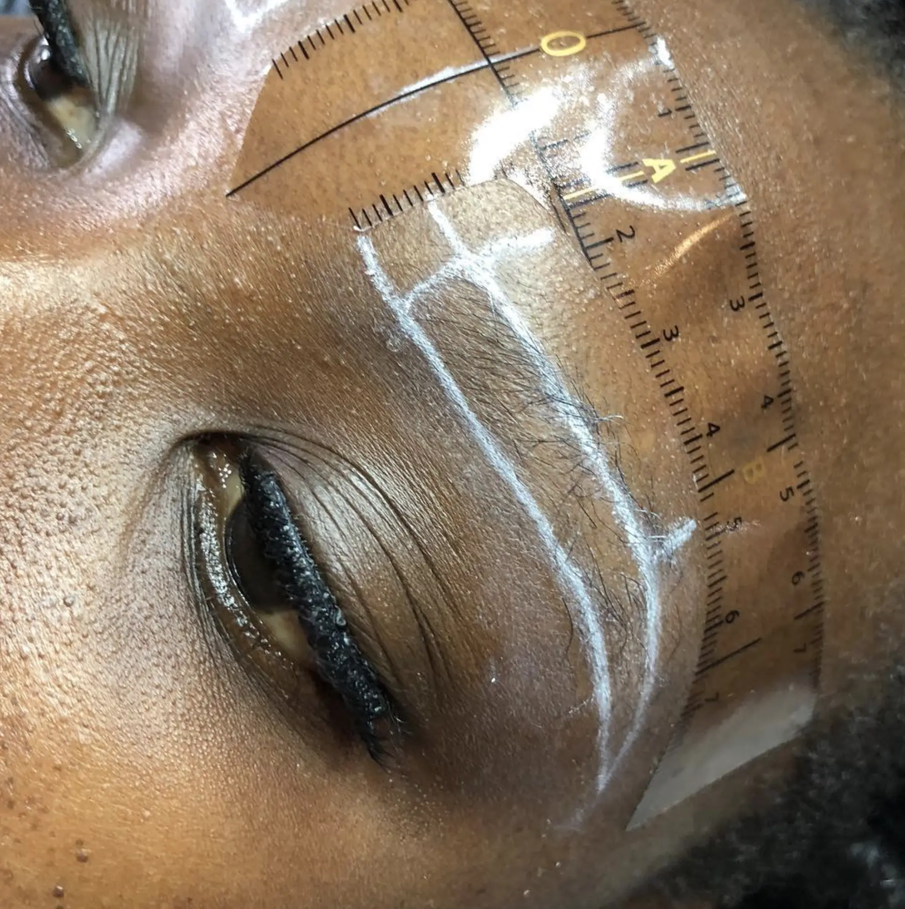 How to Train Your Eyebrows as a Beginner?