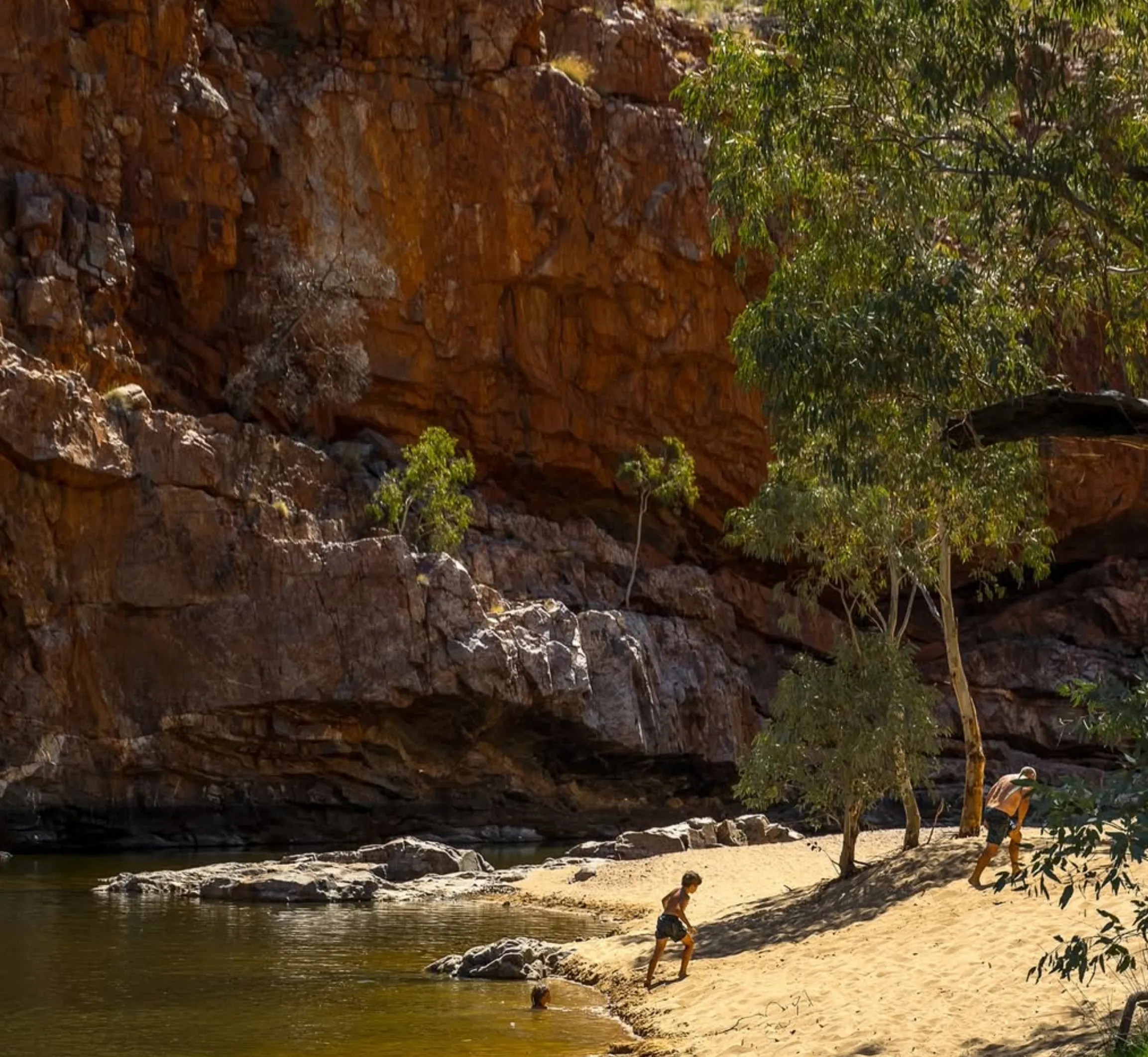 best time to walk uluru